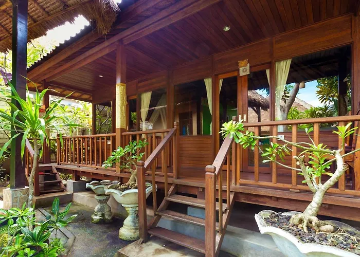 Adi Bungalow レンボンガン島